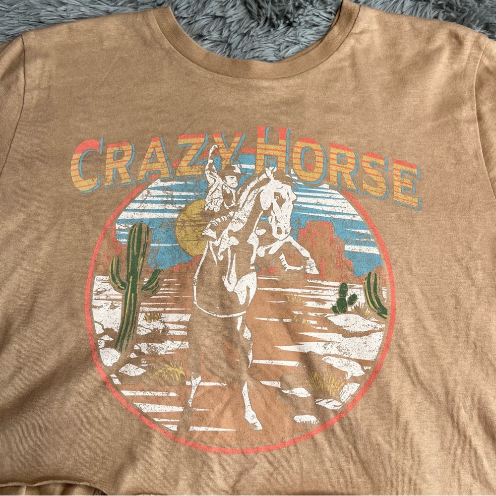 Forever 21 Shirt Womens Medium NWT Fringe Back Crazy Horse Rodeo Western Tan - Picture 2 of 8